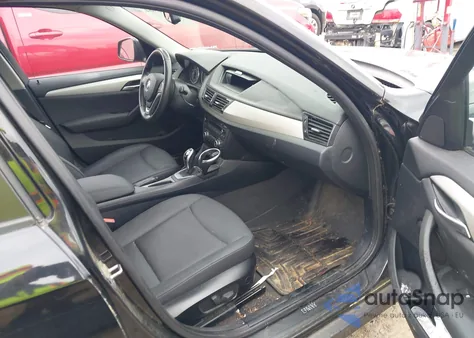 2015 BMW X1 xDrive28I z USA, uszkodzony, nr VIN WBAVL1C52FVY29719